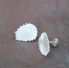 Load image into Gallery viewer, Shell inspired Sterling Silver Stud Earrings
