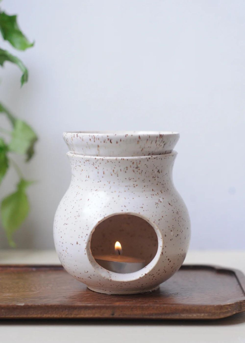 מבער שמנים אתרים לבן