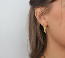 Load image into Gallery viewer, Nature Inspired Golden Stud Earrings
