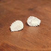 Load image into Gallery viewer, Shell inspired Sterling Silver Stud Earrings
